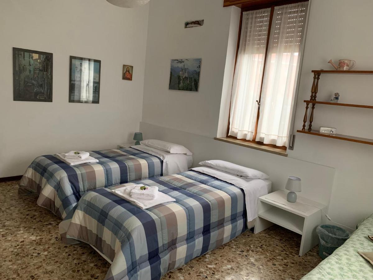 Spagna B&B Верона Екстериор снимка